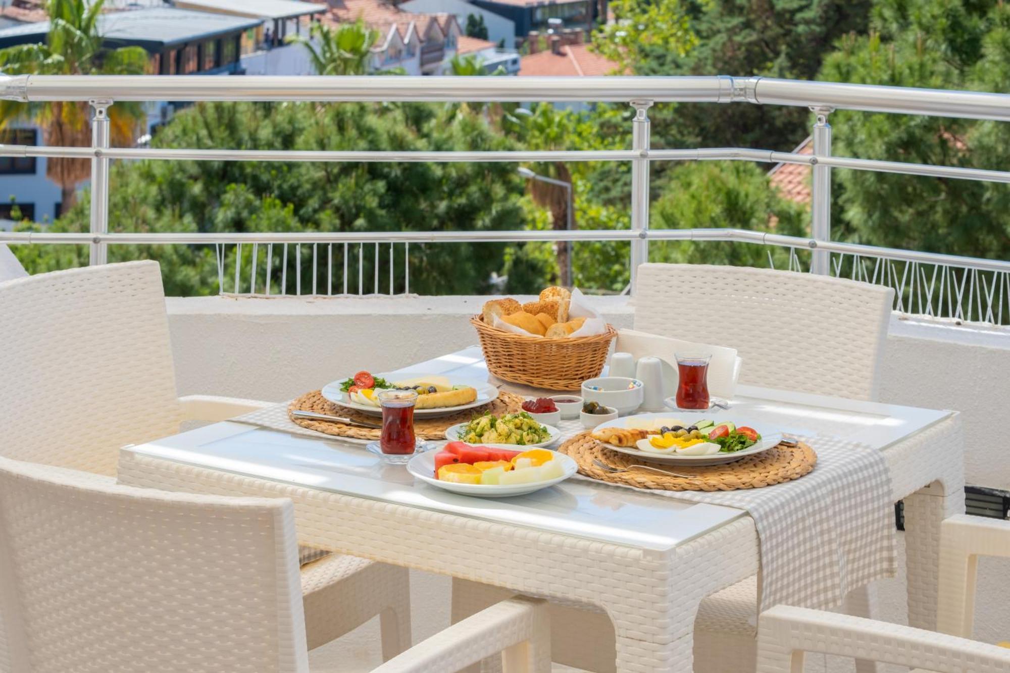 Himm Hotel Kas Bagian luar foto