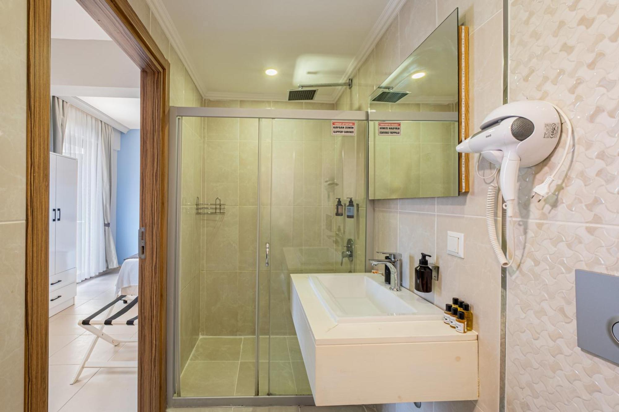 Himm Hotel Kas Bagian luar foto