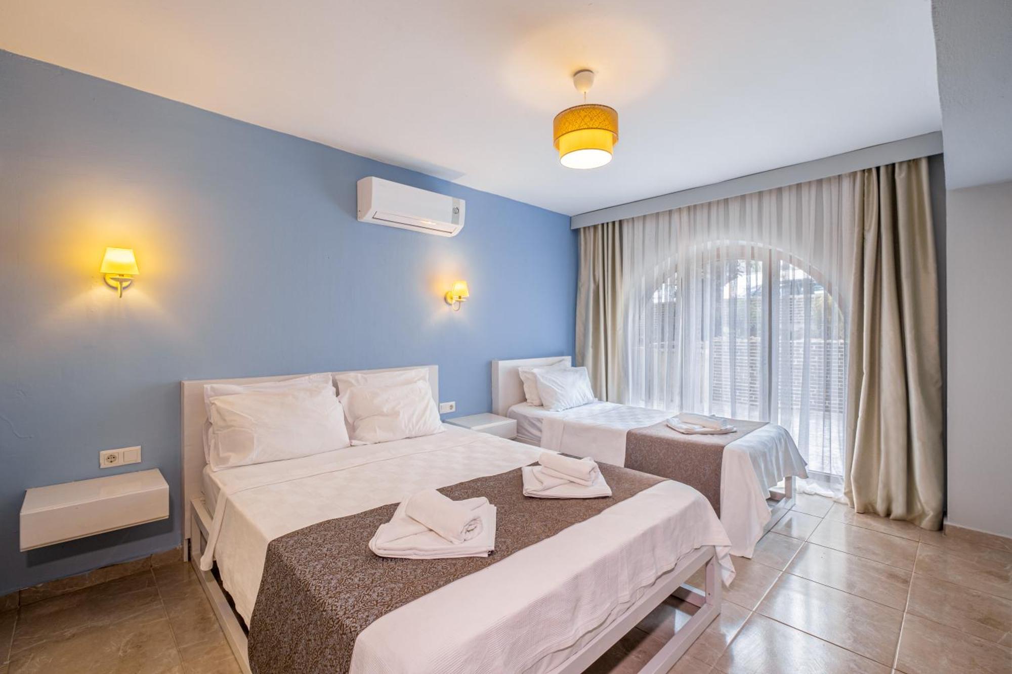 Himm Hotel Kas Bagian luar foto