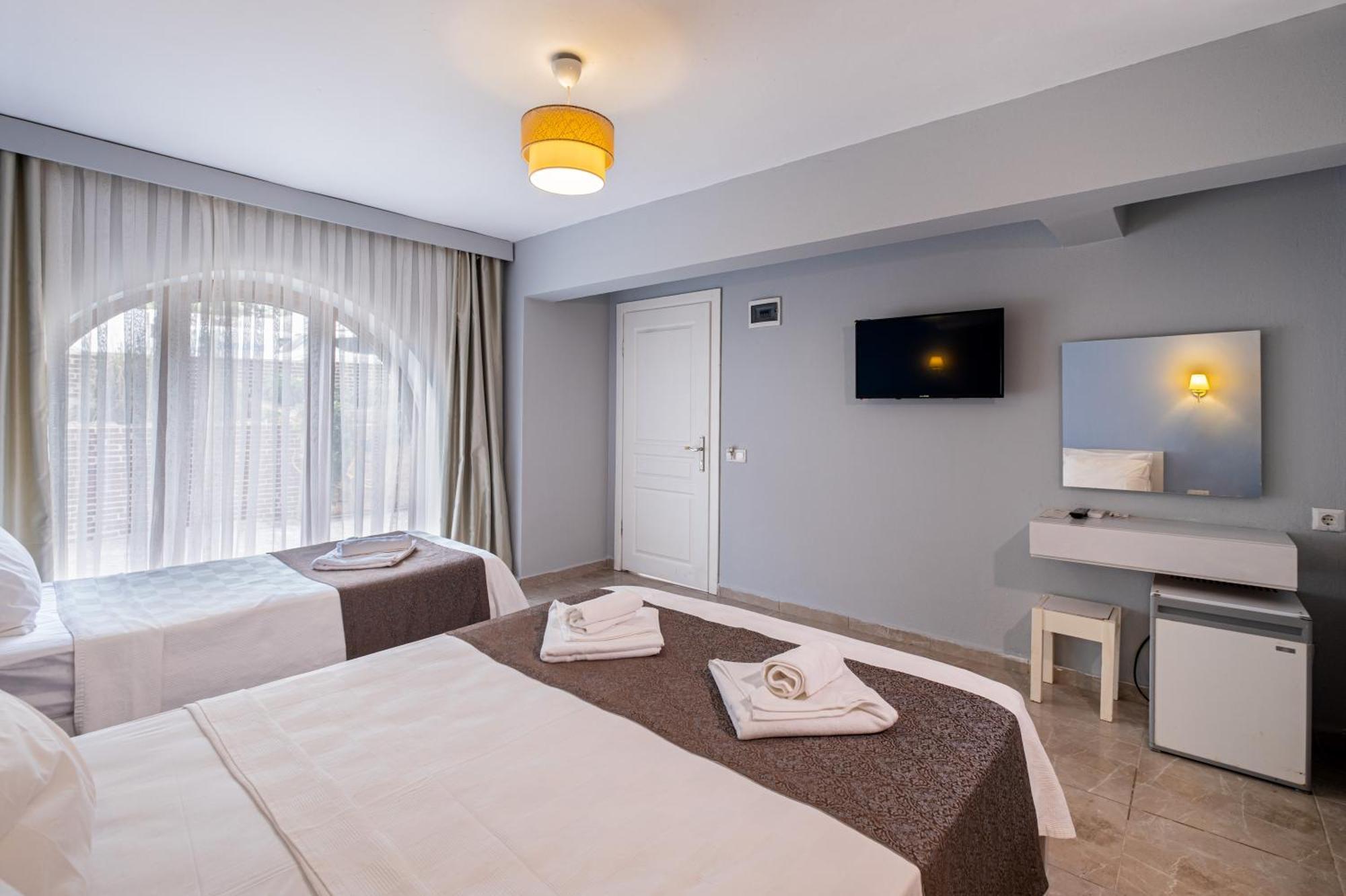 Himm Hotel Kas Bagian luar foto