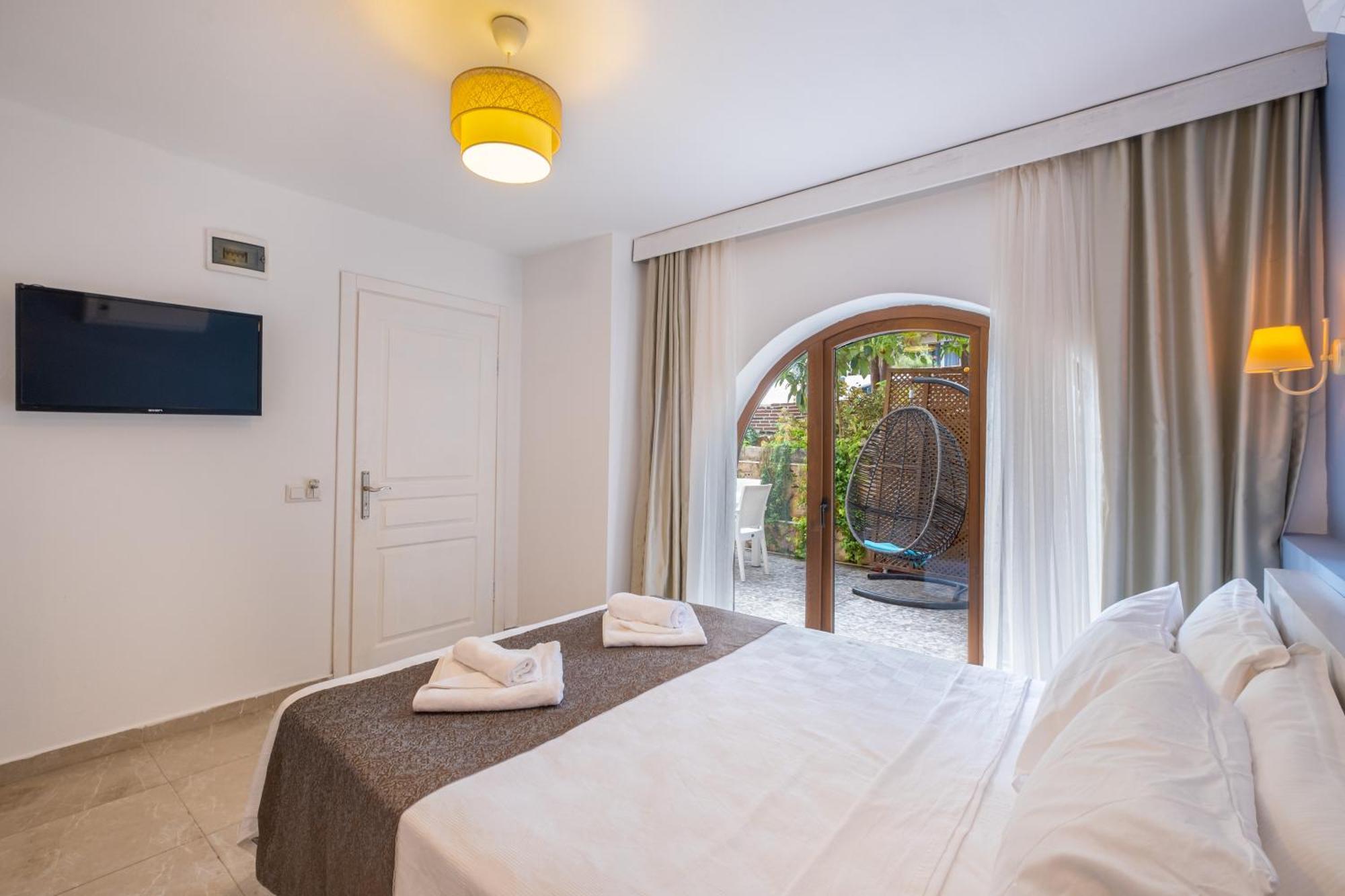 Himm Hotel Kas Bagian luar foto