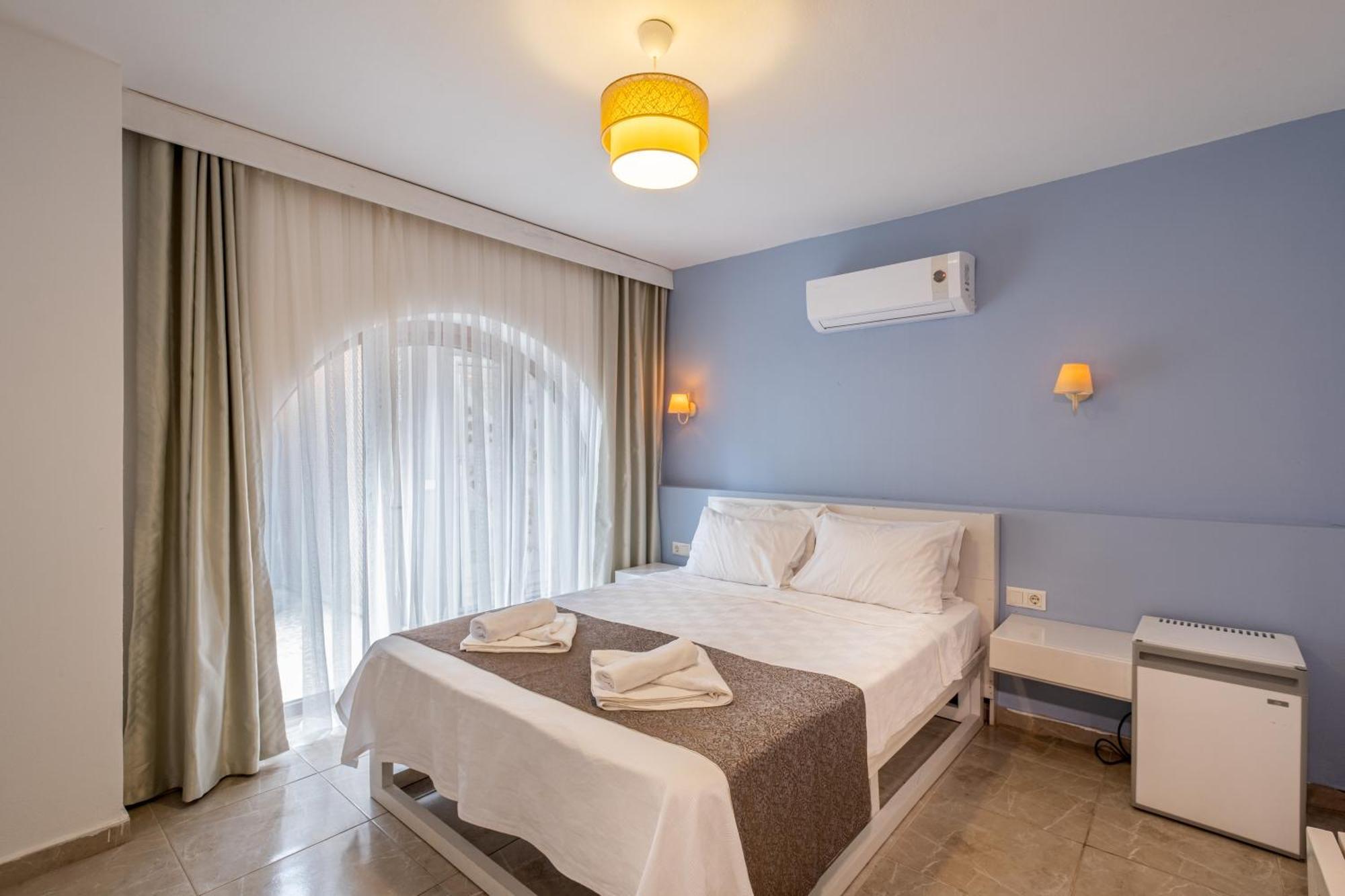 Himm Hotel Kas Bagian luar foto